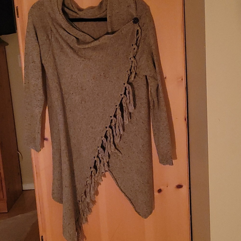 Fringed sweater